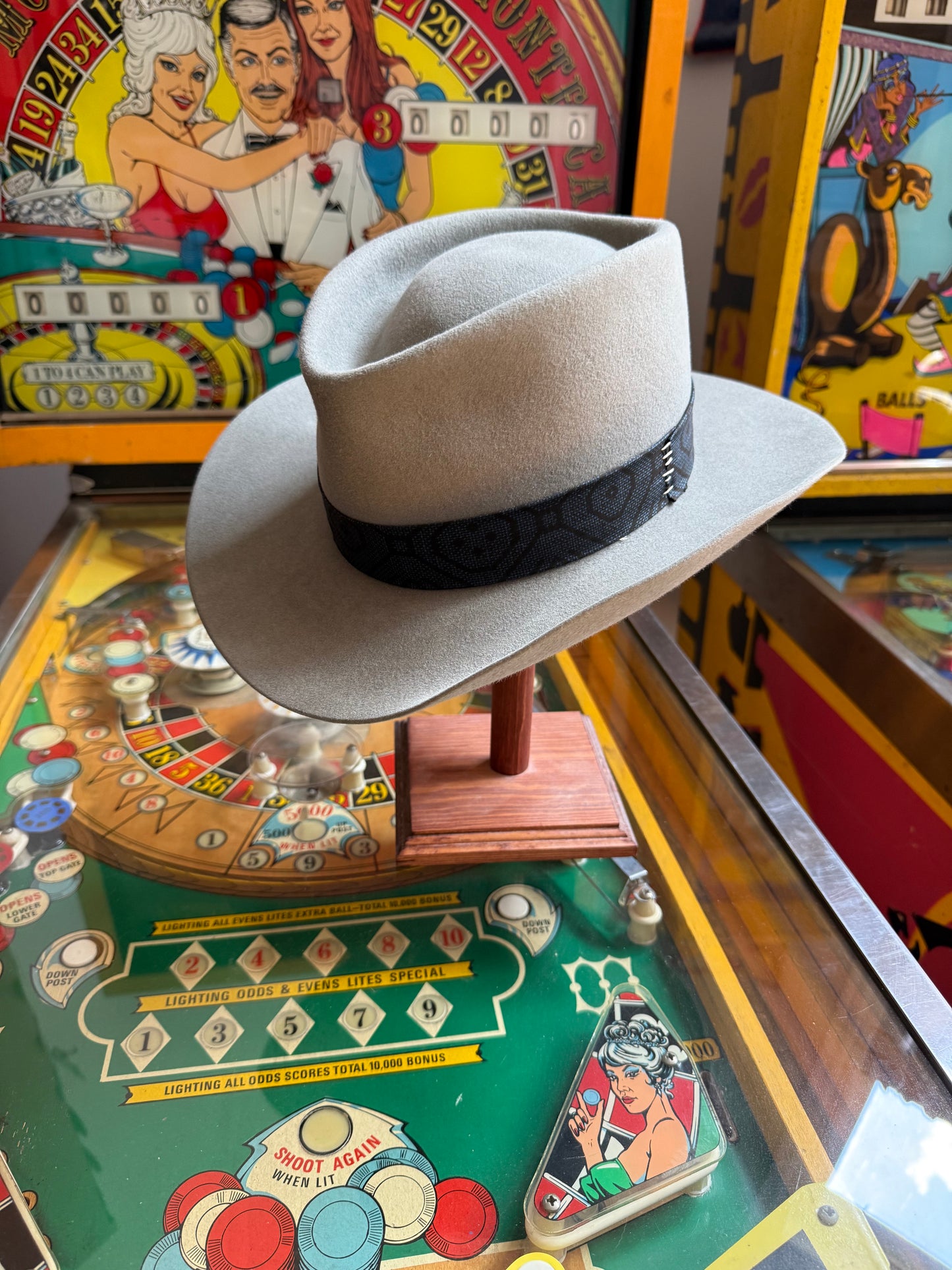 "Electric Hat Boogaloo" - 7 1/8
